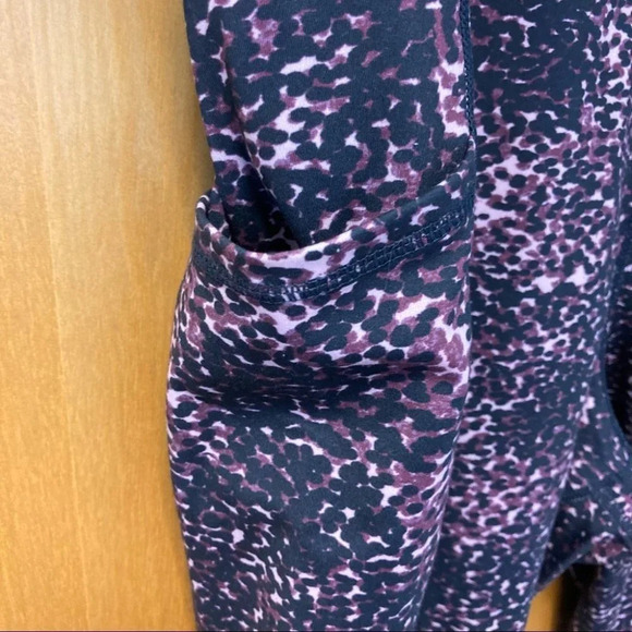 REEBOK  Sz XXL Dotted Pattern Activewear 7/8 Leggings Tights with Side Leg Logo - Picture 4 of 9
